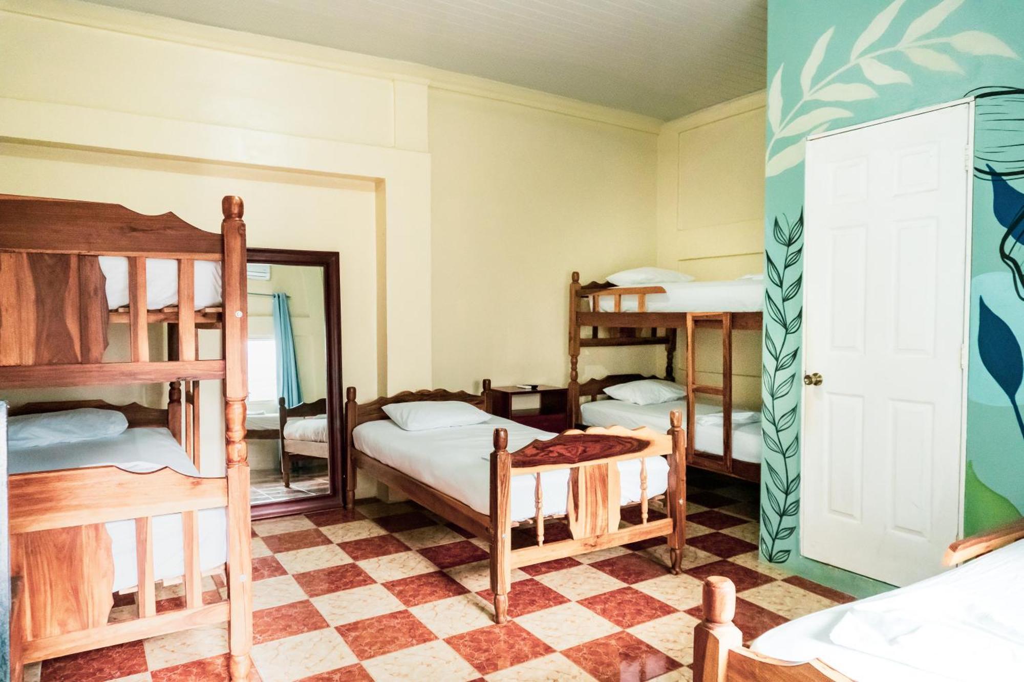 Hostal Eden Moyogalpa Eksteriør bilde