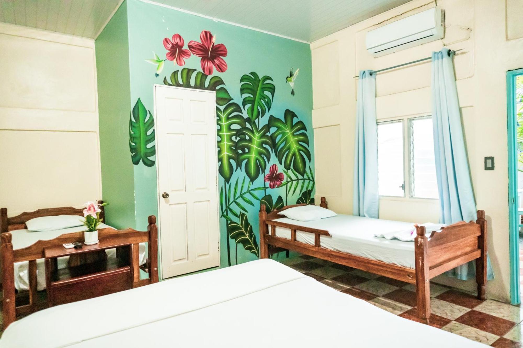 Hostal Eden Moyogalpa Eksteriør bilde