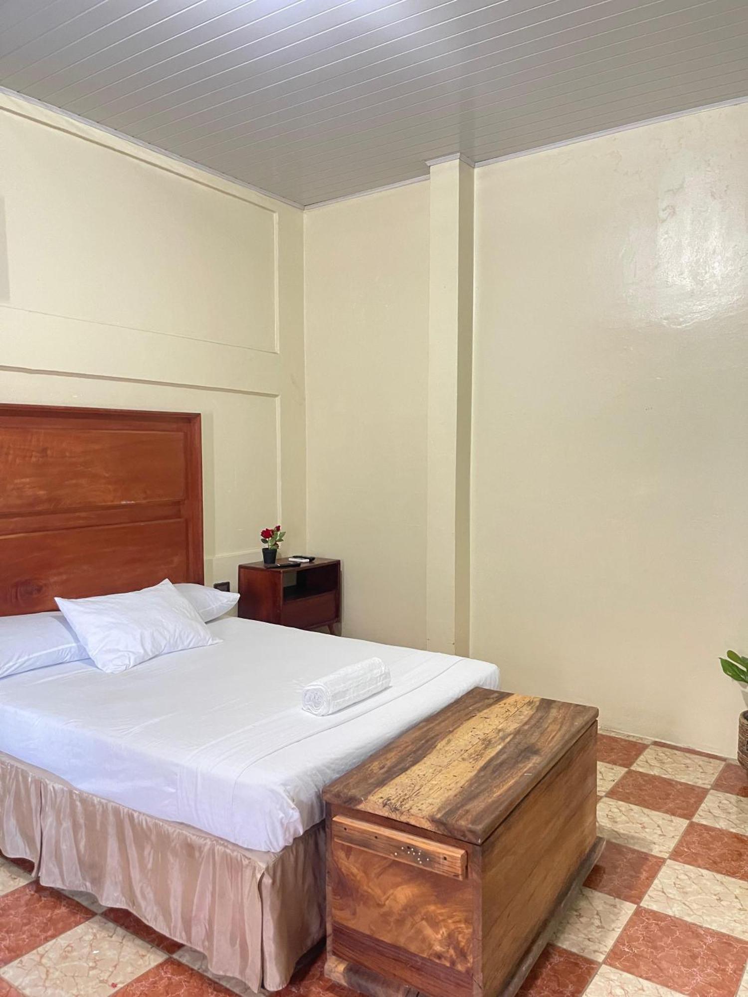 Hostal Eden Moyogalpa Eksteriør bilde